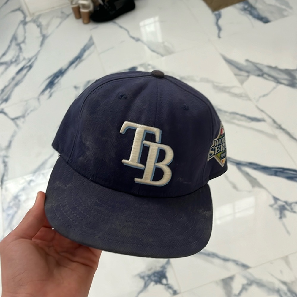 2008 tb hat